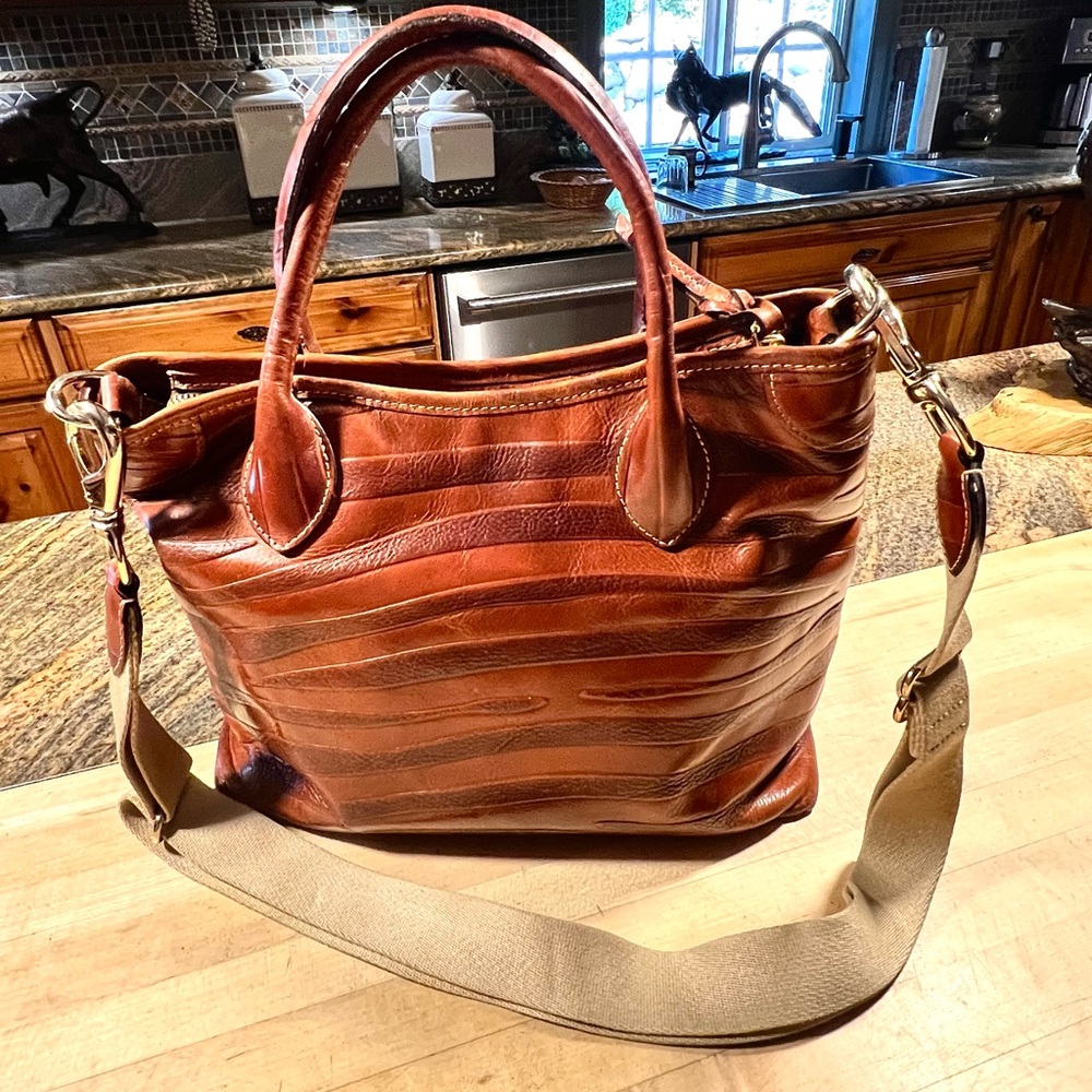 Outstanding Dooney and Bourke Zebra/Tiger pattern Leather Handbag. - Picture 2 of 16